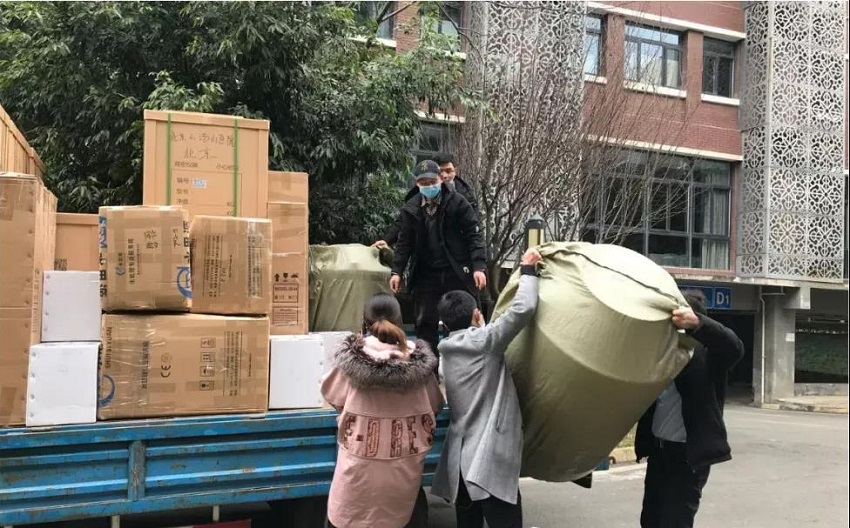2020，我們用藍治愈了難!2021，想讓世界多一點水思源藍